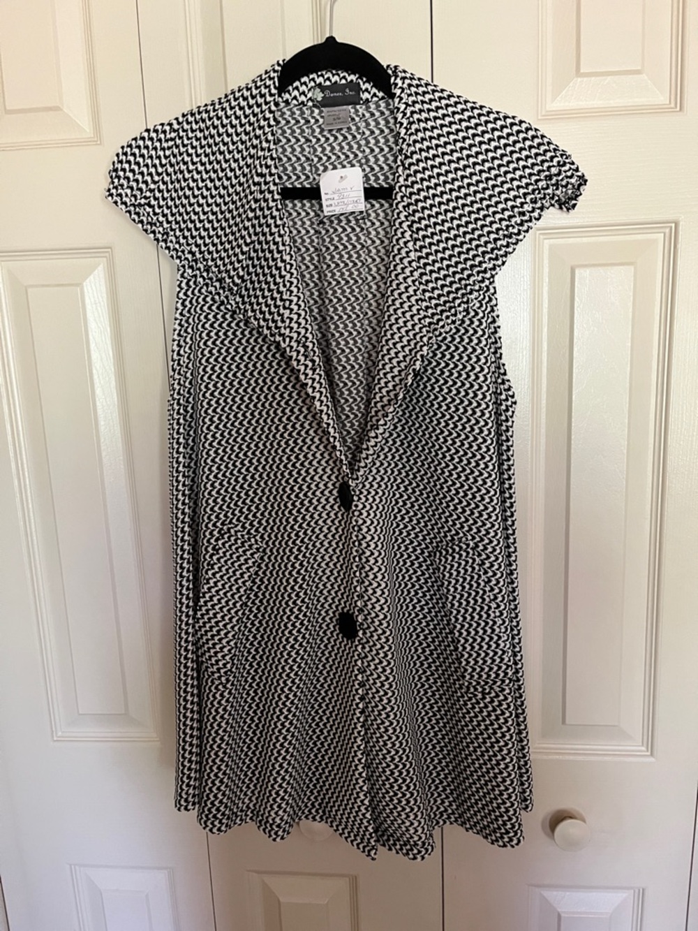 INC International Concepts Black & White Houndstooth Sleeveless Open tunic/vest